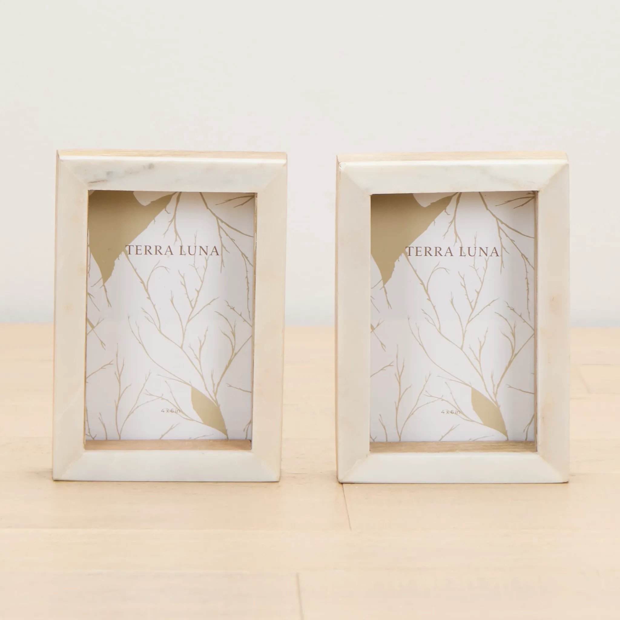 Cure White Small Picture Frame