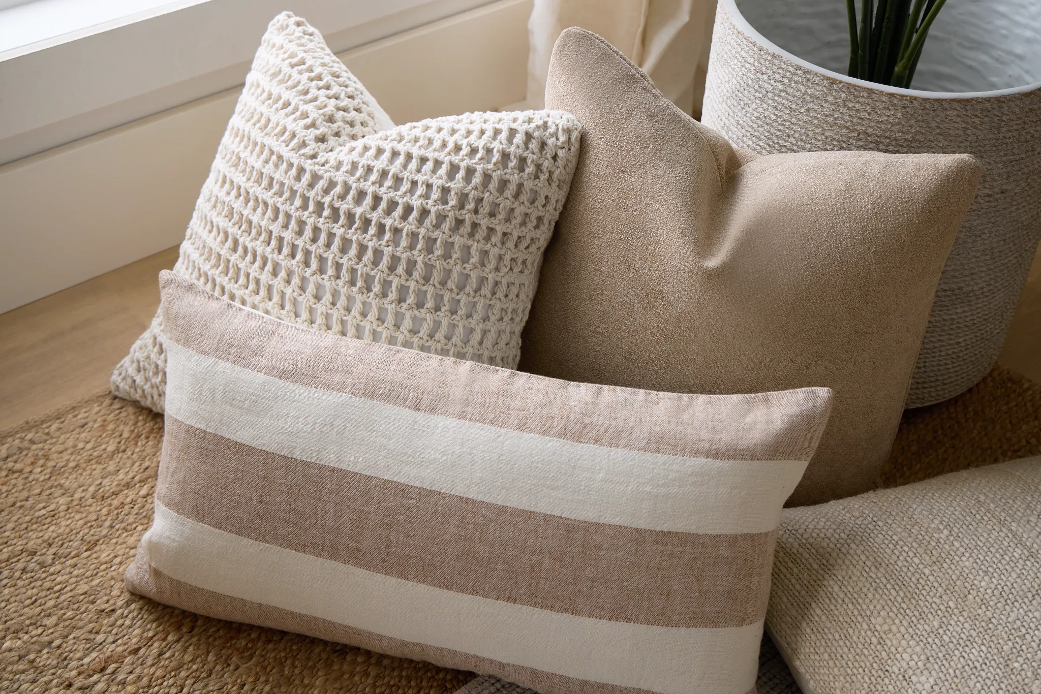 Shea Ivory 20" Accent Pillow