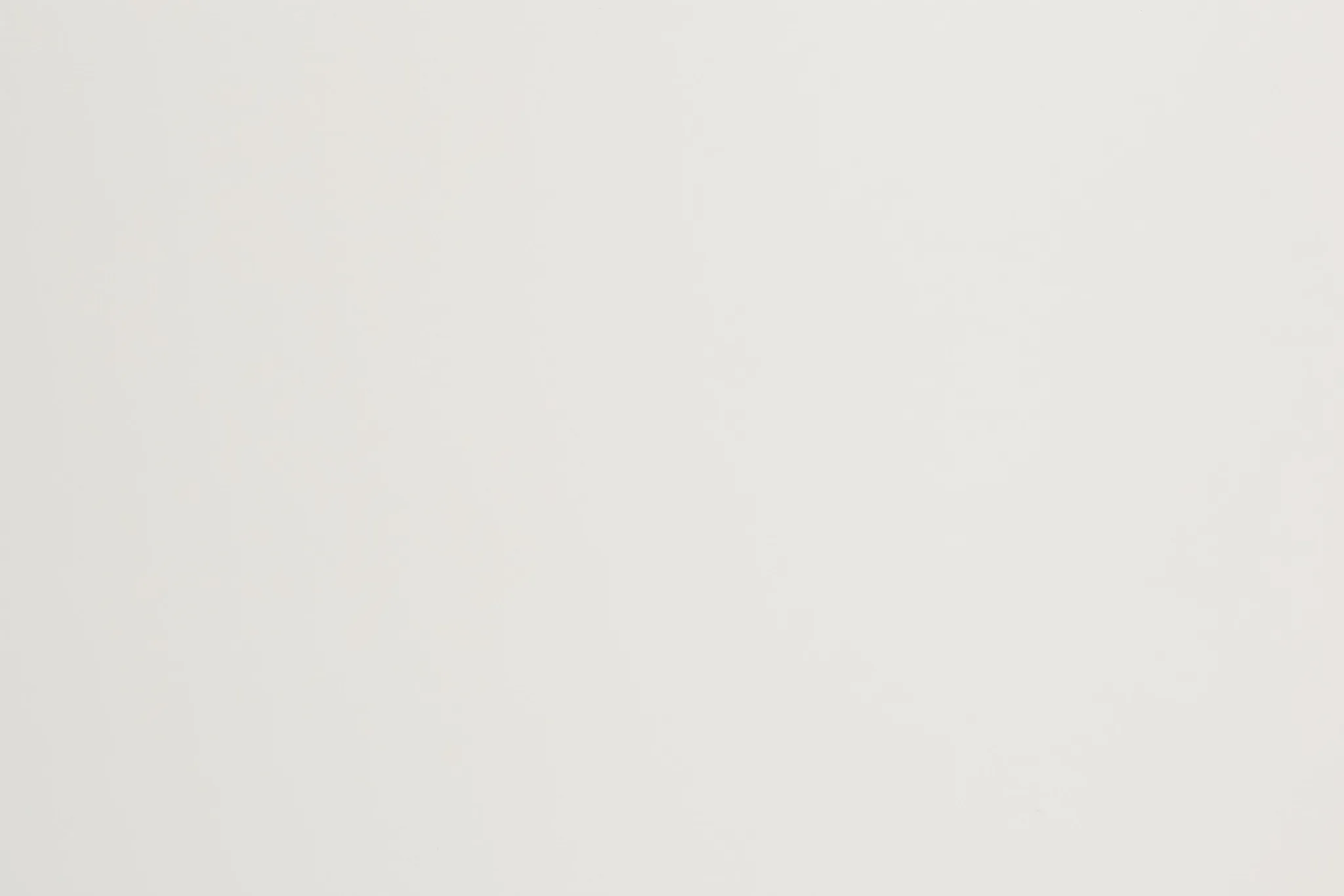 Wilde Ivory Medium Planter