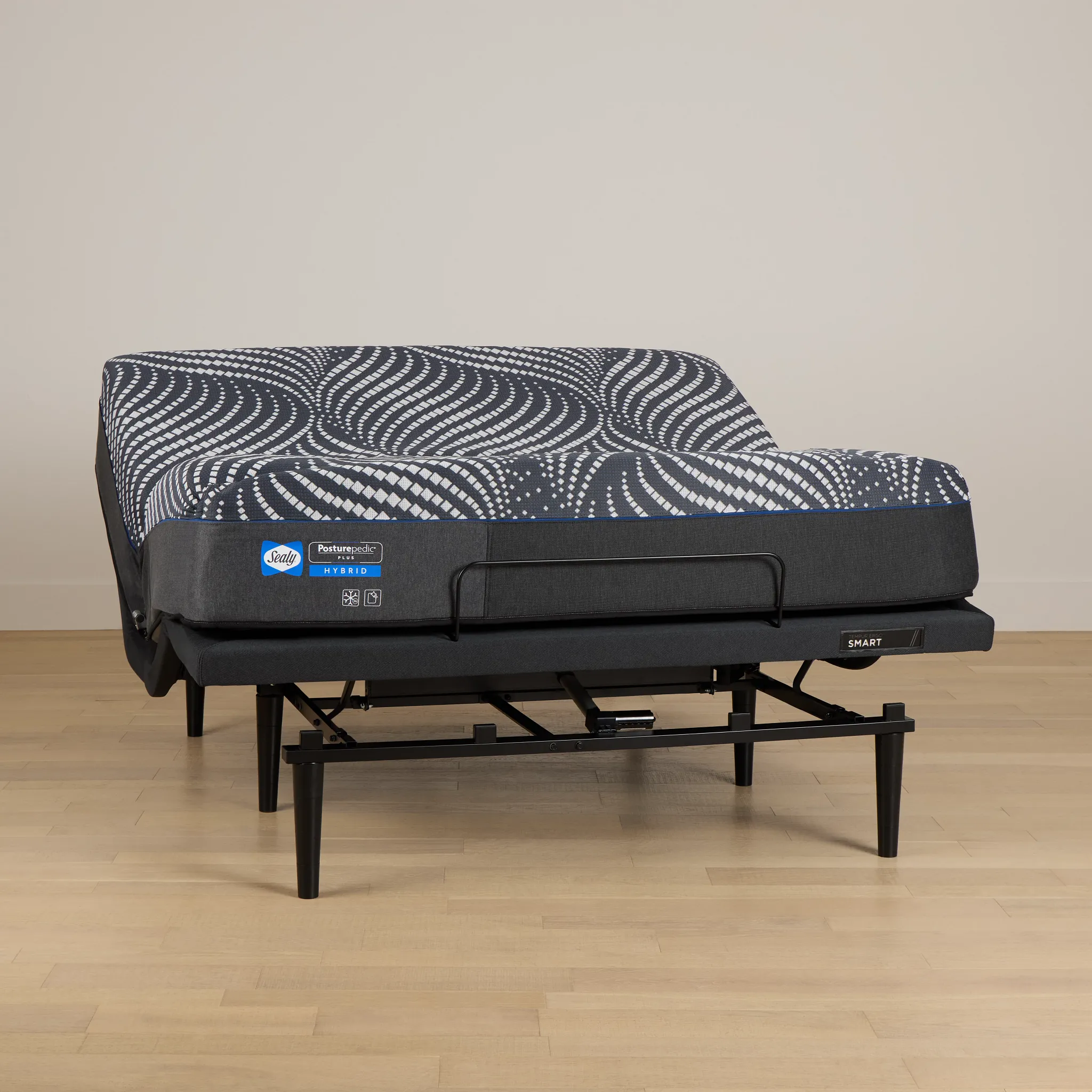 Sealy Posturepedic Plus High Point 14" Soft Ergo Smart Adjustable Mattress Set