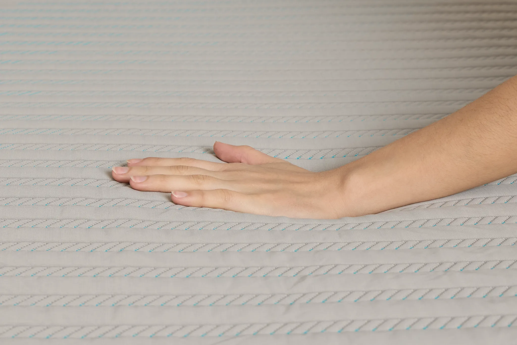 Rest & Renew Performance Pro 13.5" Medium Hybrid Mattress