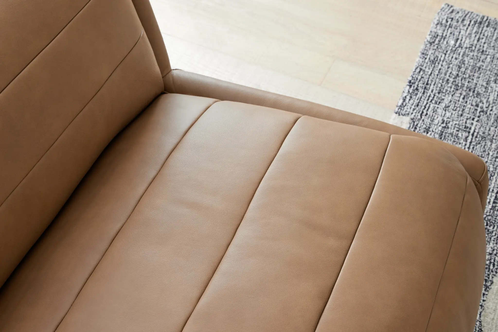 Ronnie Brown Lthr/vinyl Power Recliner With Power Headrest Ronnie Brown Lthr/vinyl Power Recliner With Power Headrest