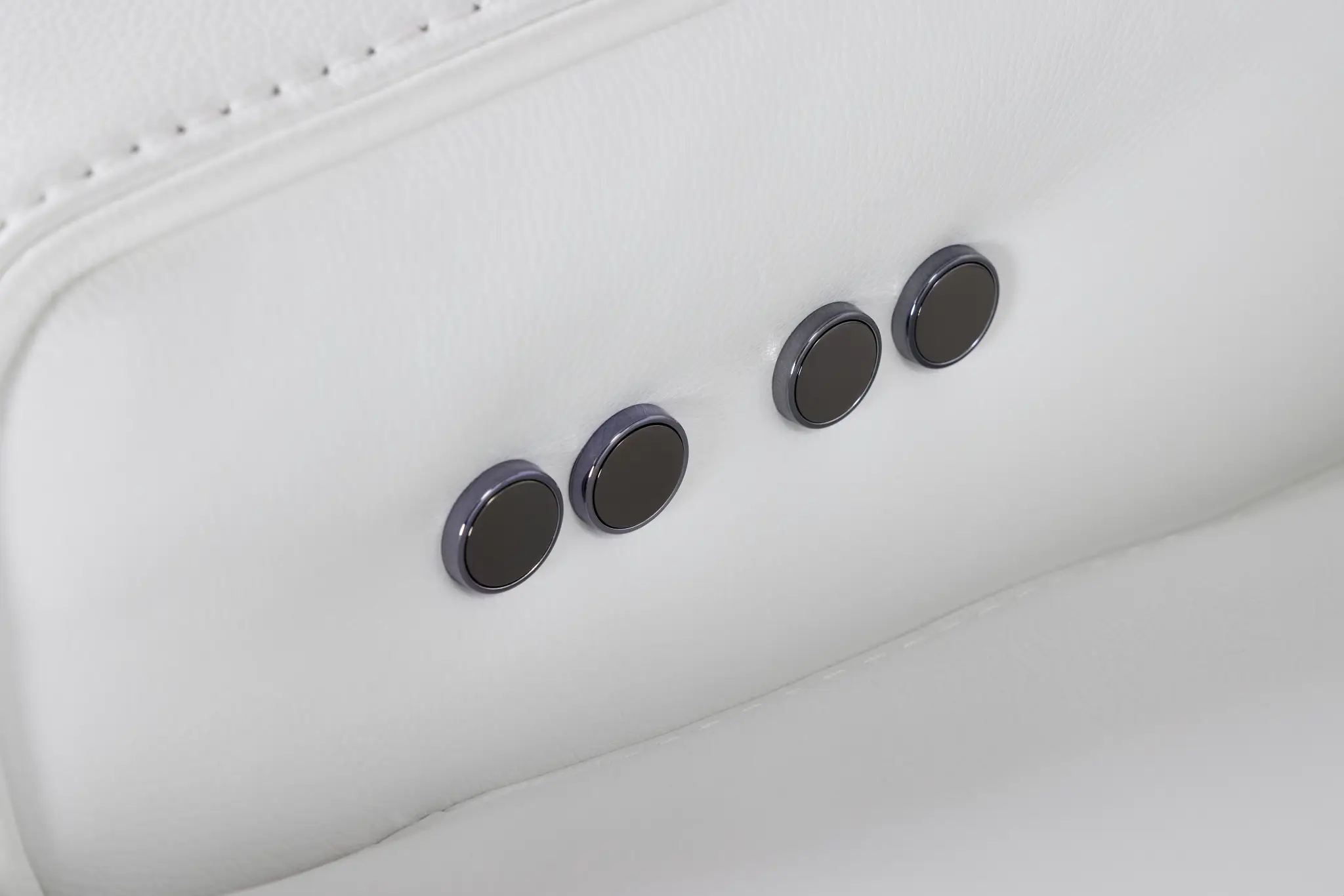 Reign White Lthr/vinyl Large Dual Power Reclining Two-arm Sectional Reign White Lthr/vinyl Large Dual Power Reclining Two-arm Sectional