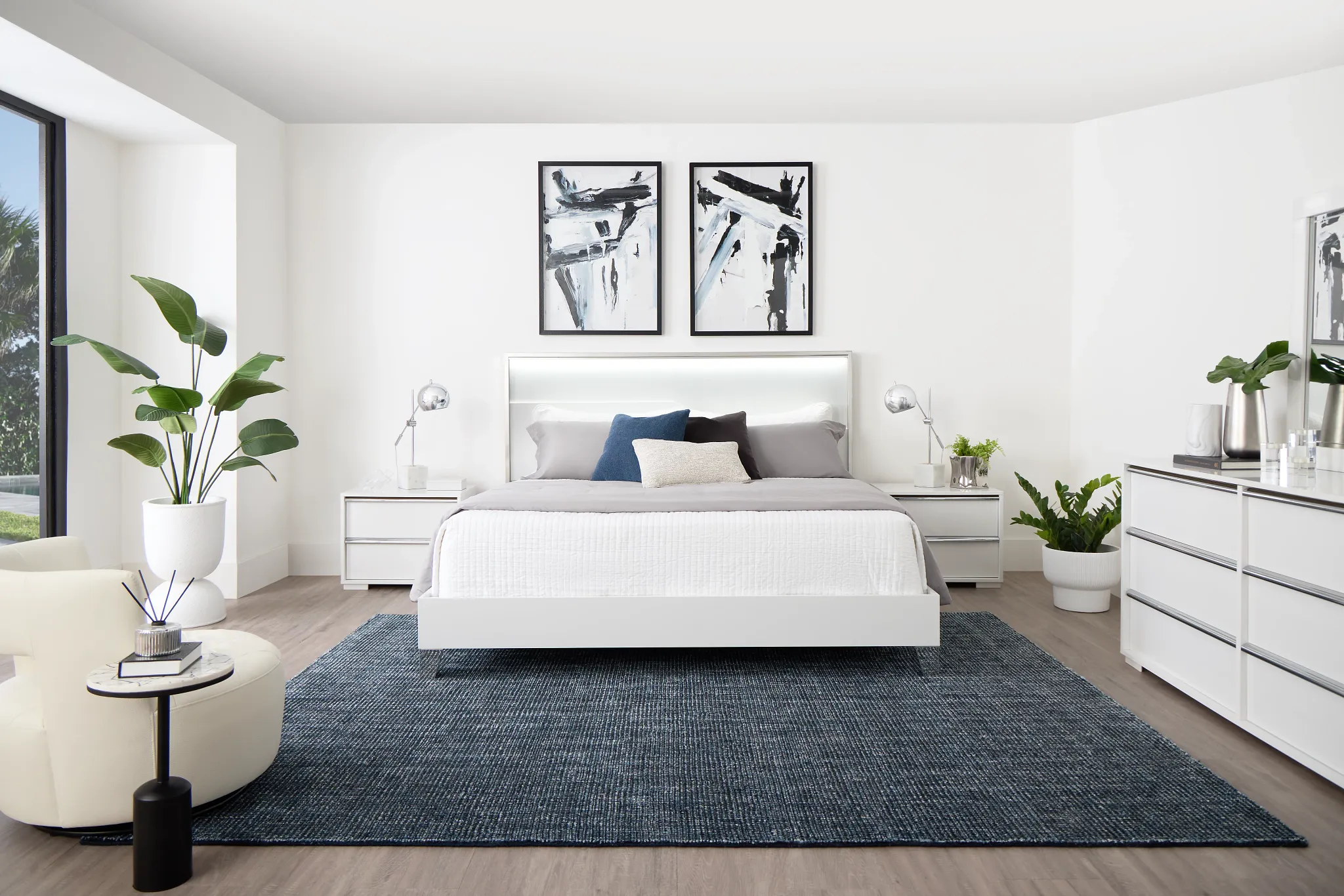 Doral White Panel Bed With Lights