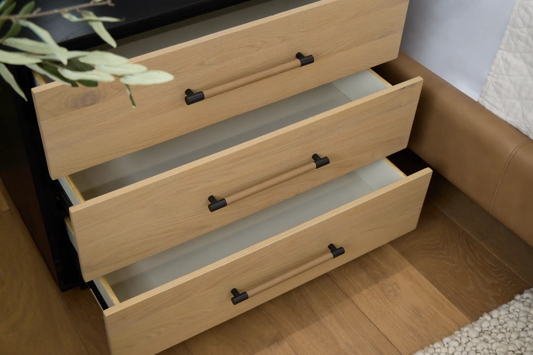 Highland Black 3-drawer Nightstand Highland Black 3-drawer Nightstand