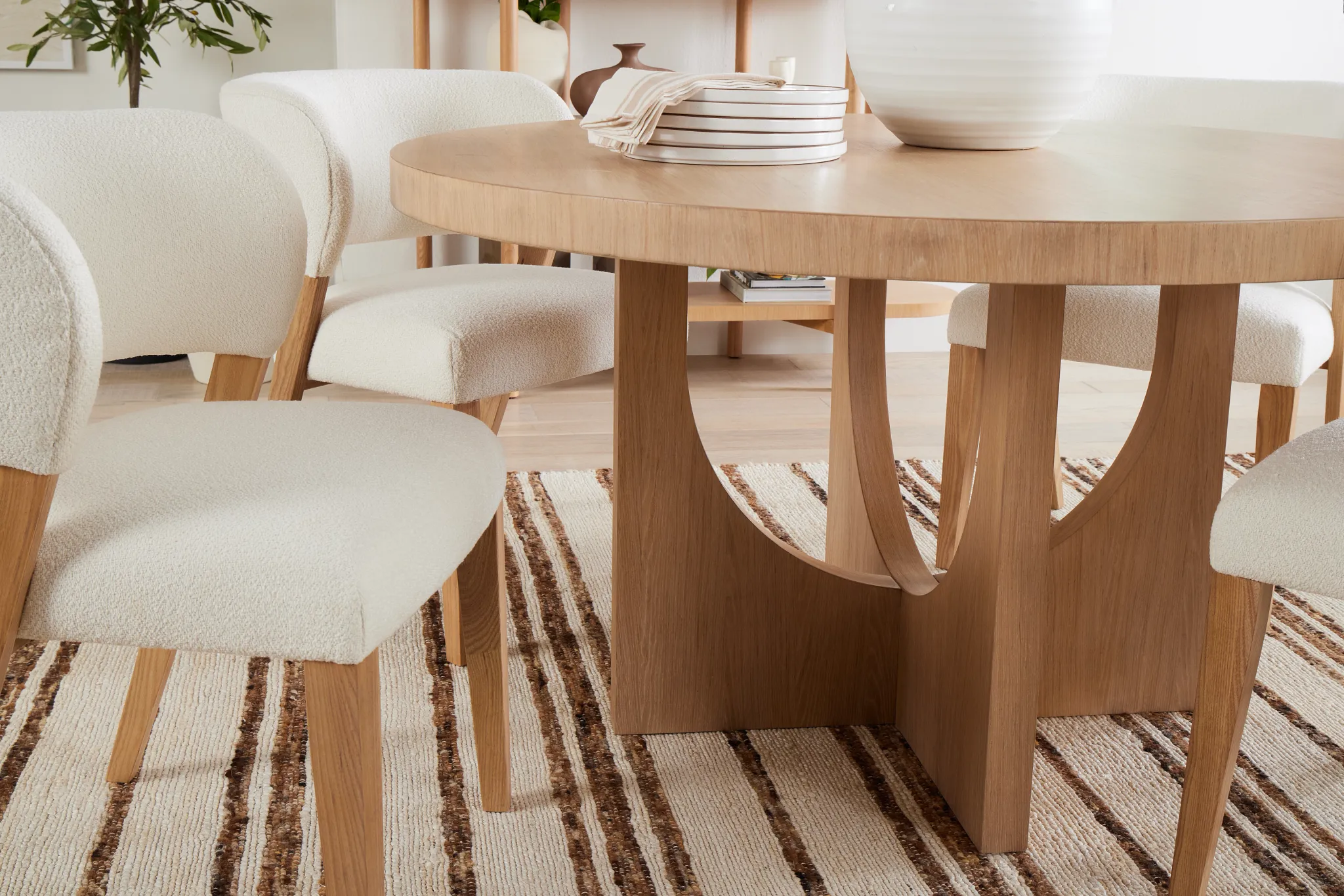 Malibu Light Tone Round Table
