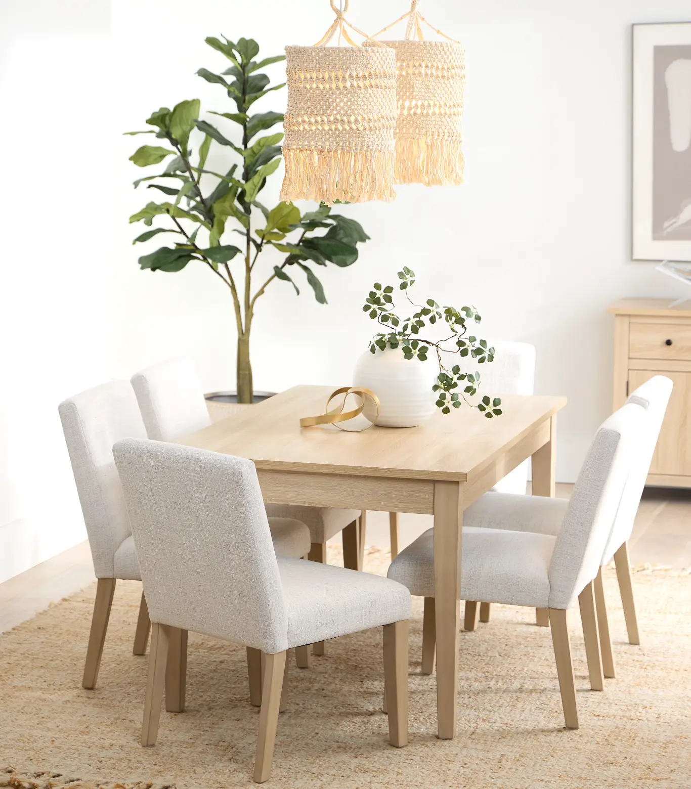 Tables: Smart and Space-Efficient Surfaces Tables: Smart and Space-Efficient Surfaces