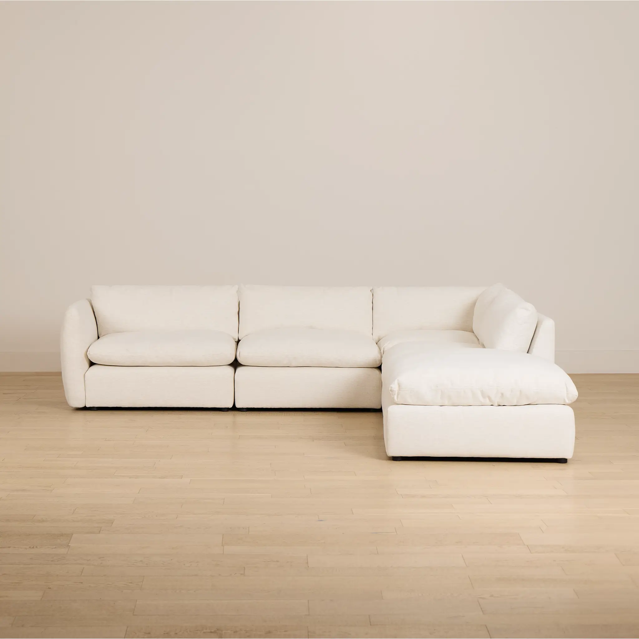 Serena White Fabric 5-piece Right Facing Bumper Sectional Serena White Fabric 5-piece Right Facing Bumper Sectional