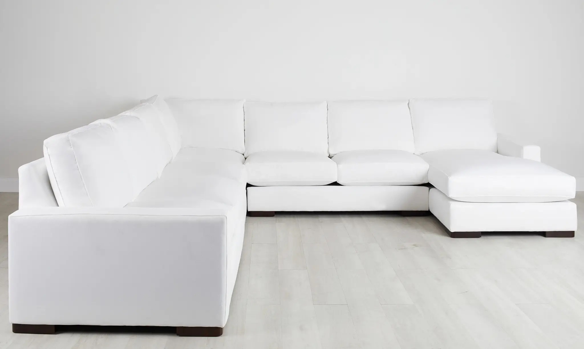 Edgewater Peyton White Large Right Chaise Sectional Edgewater Peyton White Large Right Chaise Sectional