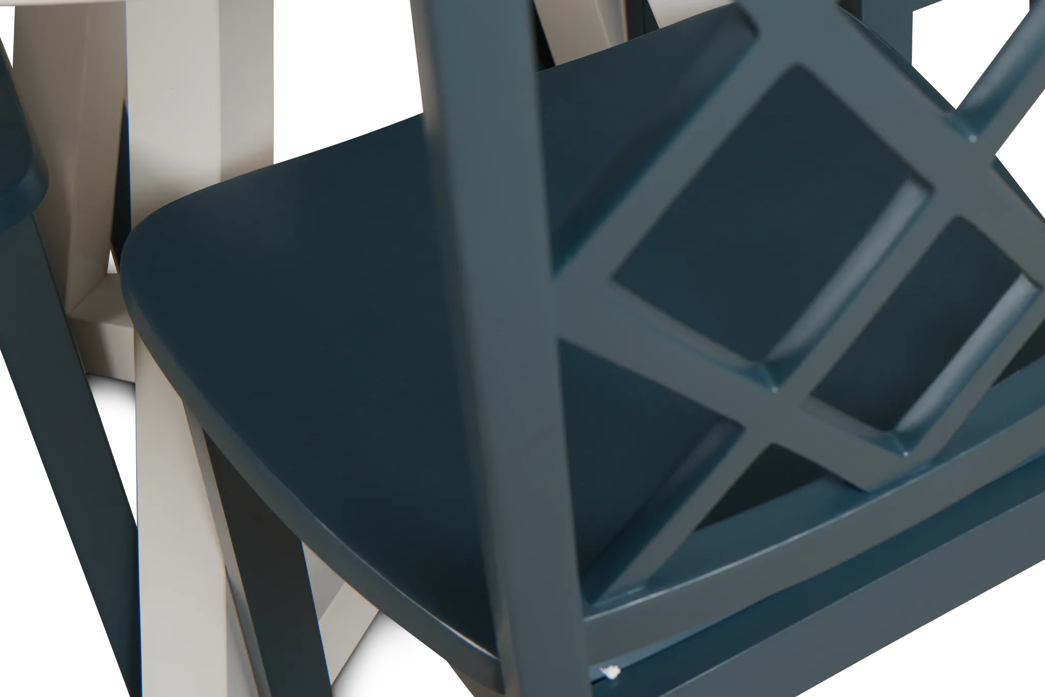 Edgartown White Round Table & 4 Navy Wood Chairs