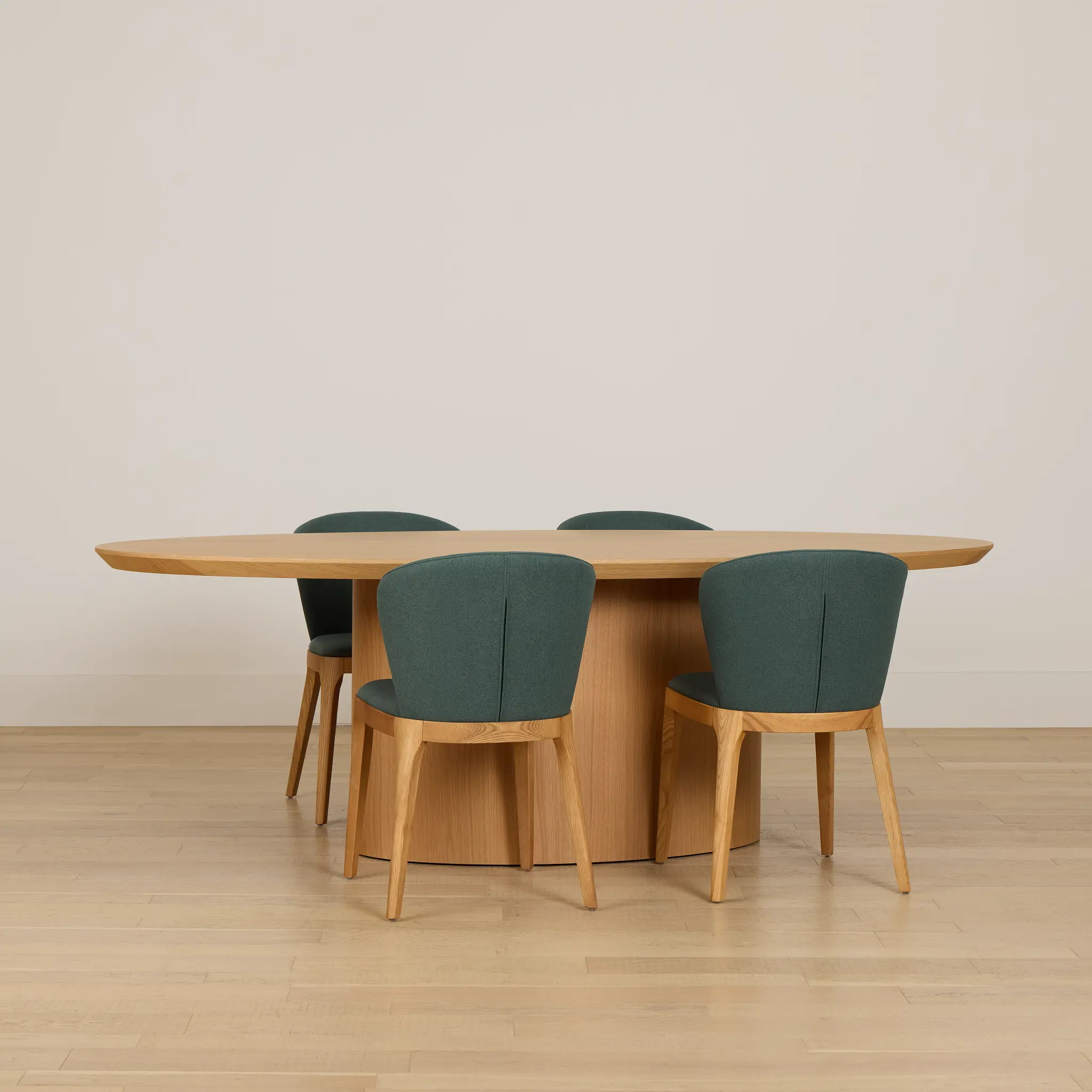 Nomad Light Tone 94" Oval Table & 4 Dark Green Chairs W/ Light Tone Leg Nomad Light Tone 94" Oval Table & 4 Dark Green Chairs W/ Light Tone Leg