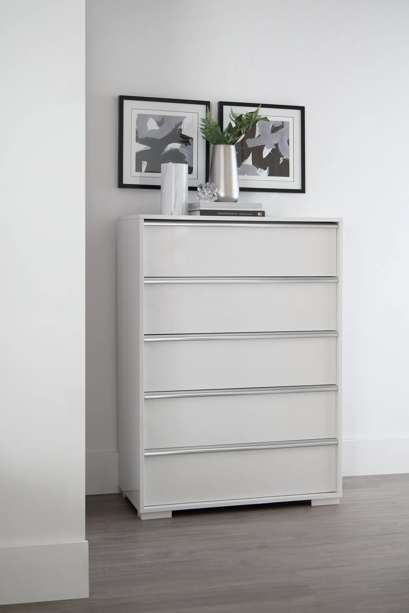 Doral White 5-drawer Chest
