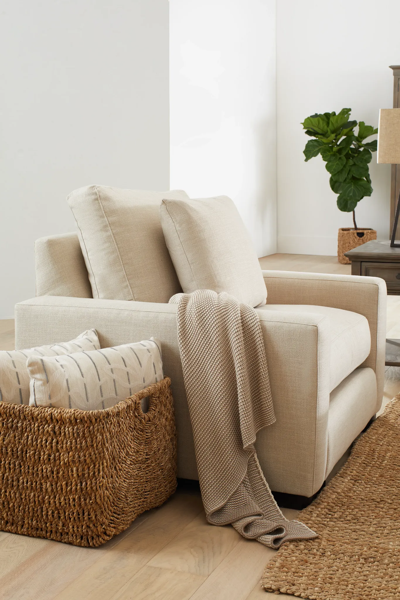 Edgewater Lucy Light Beige 96" Sofa W/ 3 Cushions