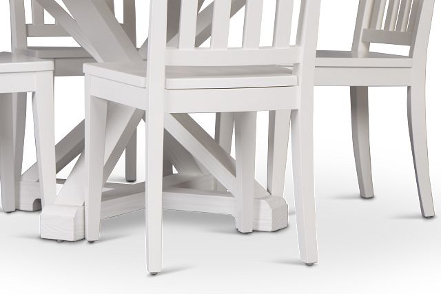 Nantucket Two-tone Light Tone Round Table & 4 White Chairs