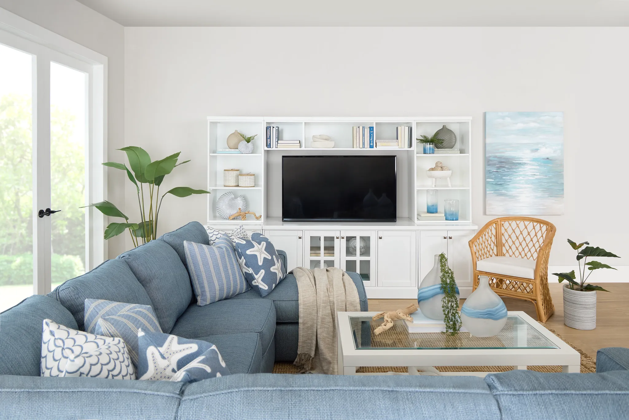 Newport White Door Entertainment Wall