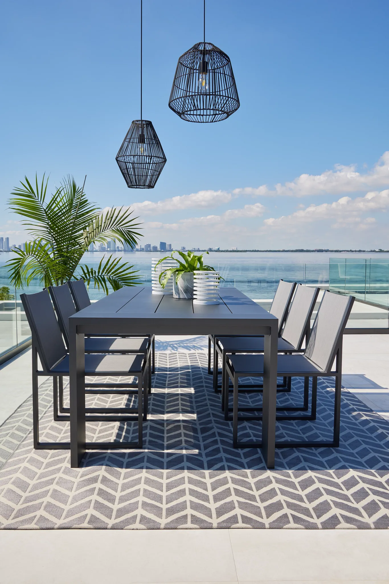 Linear 87" Dk Gray Aluminum Table & 4 Sling Side Chairs