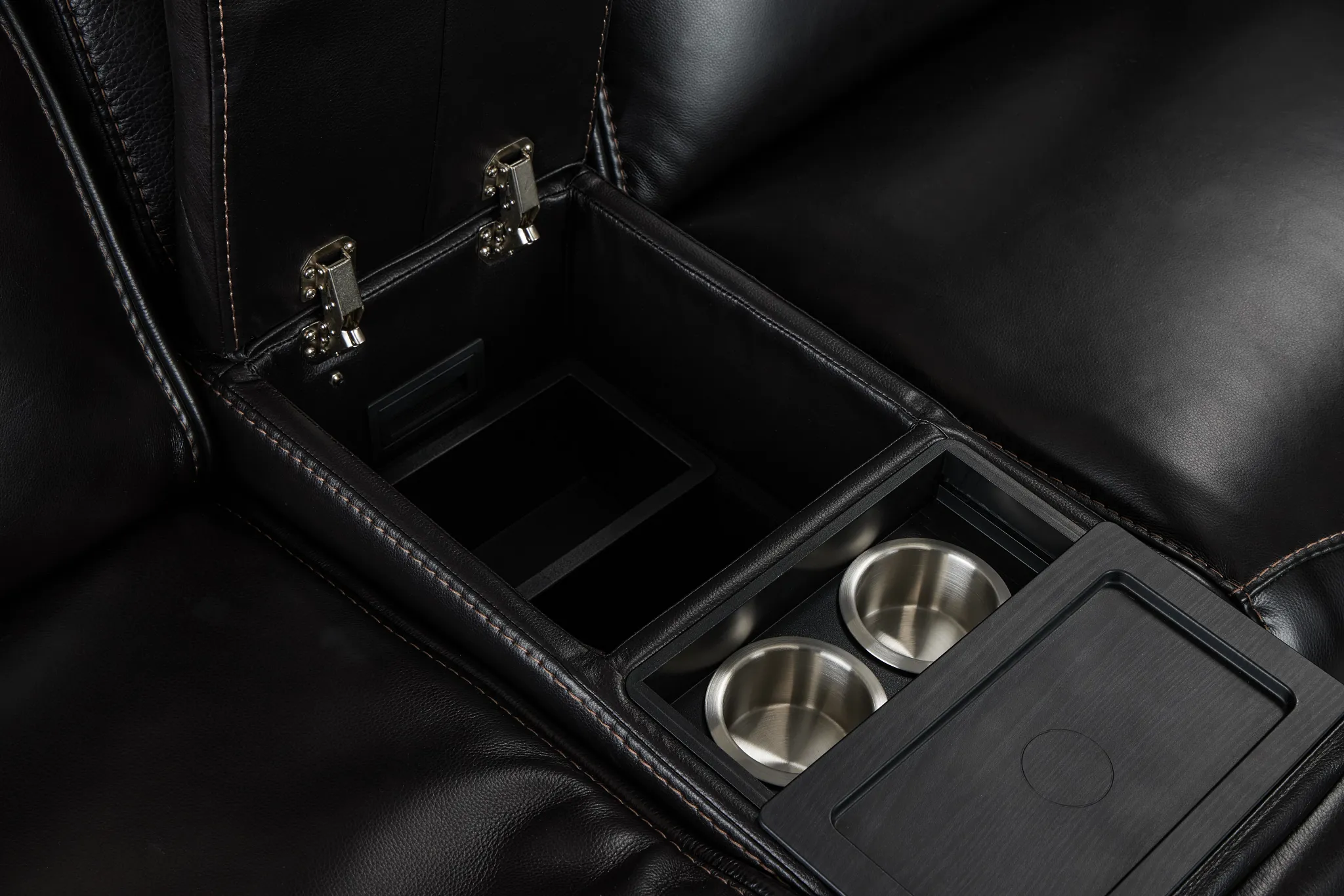 Casey Black Lthr/vinyl Medium Dual Power 2-arm Reclining Sectional