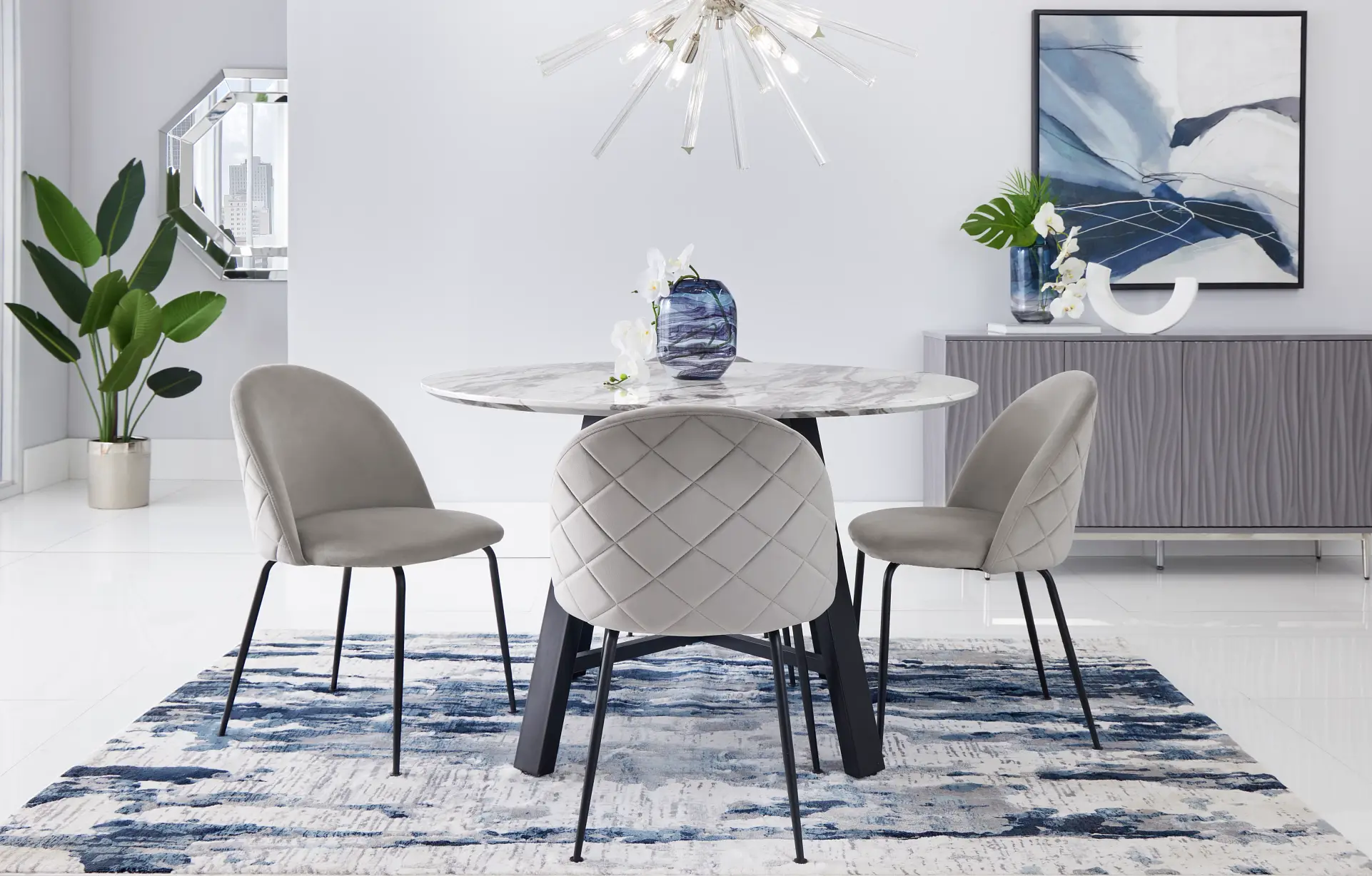 Round Tables for Square Rooms Round Tables for Square Rooms