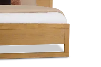 Williamsburg Light Tone Platform Bed