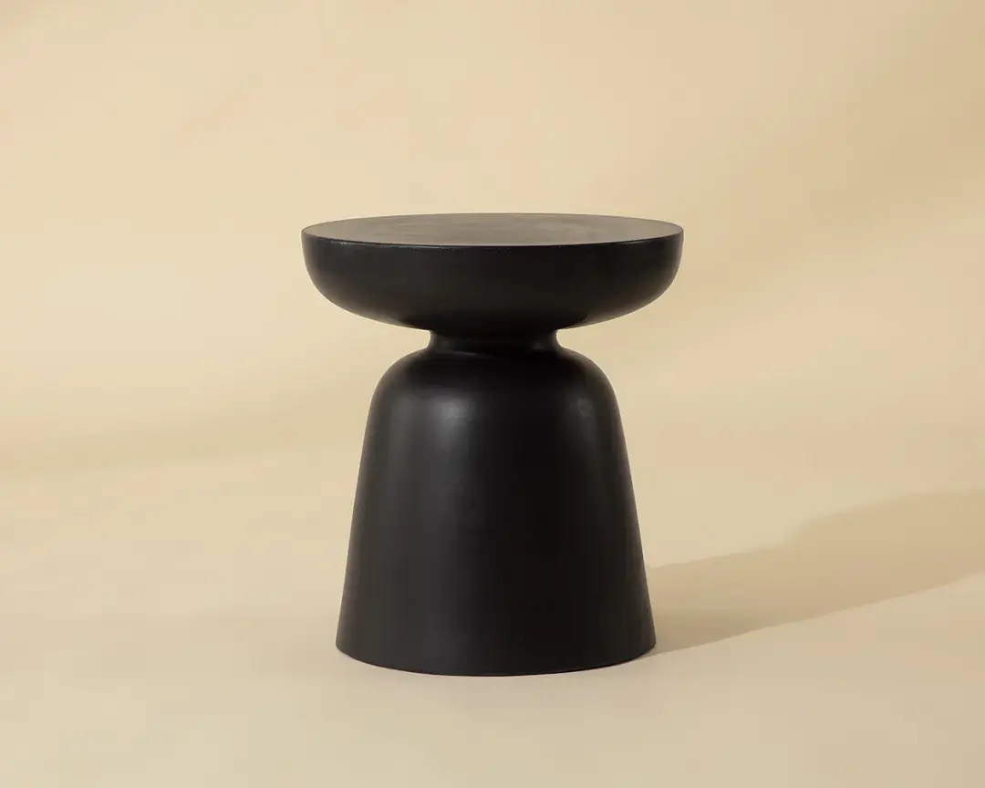 Briar Black Round End Table Briar Black Round End Table