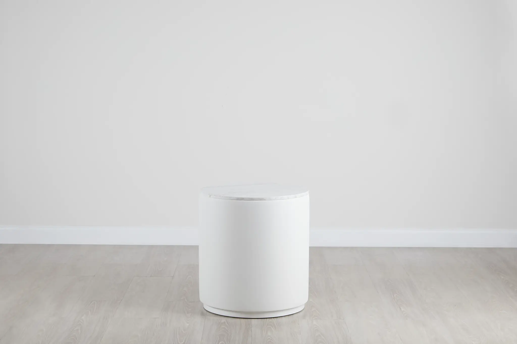 Ocean Drive White Marble Round End Table Ocean Drive White Marble Round End Table