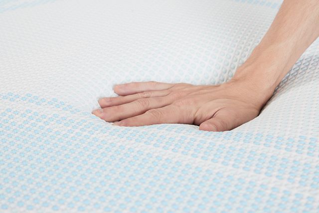 Tempurpedic Luxebreeze 2.0 13" Soft Mattress