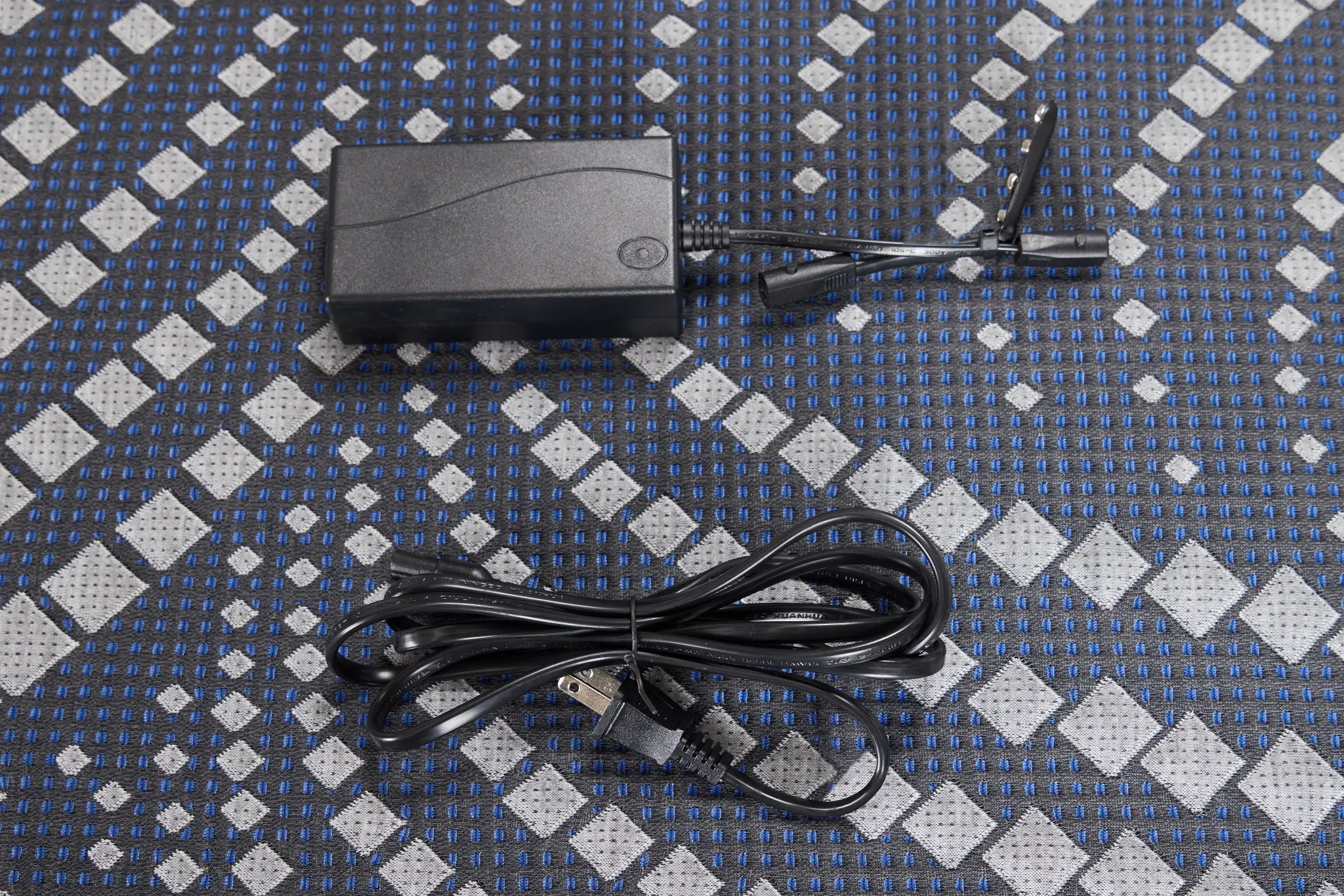 Sealy Posturpedic Plus Hybrid Albany Medium Ease Adjustable Mattress Set Sealy Posturpedic Plus Hybrid Albany Medium Ease Adjustable Mattress Set