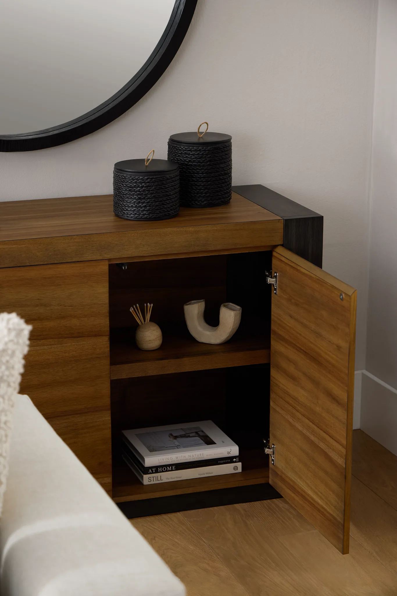 Jackson Two-tone Server