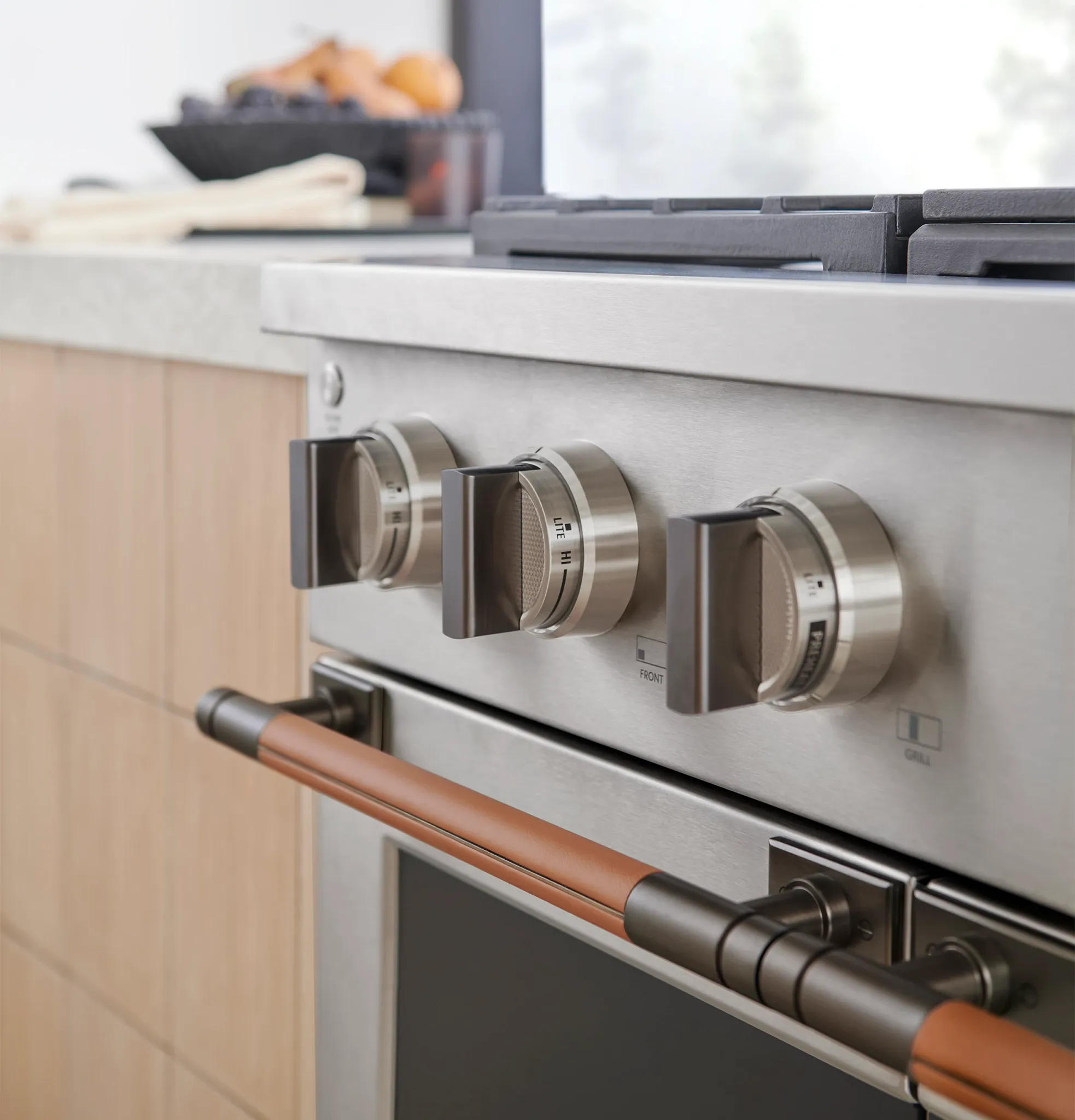 Monogram 36 Series Silver 36" Range Handle