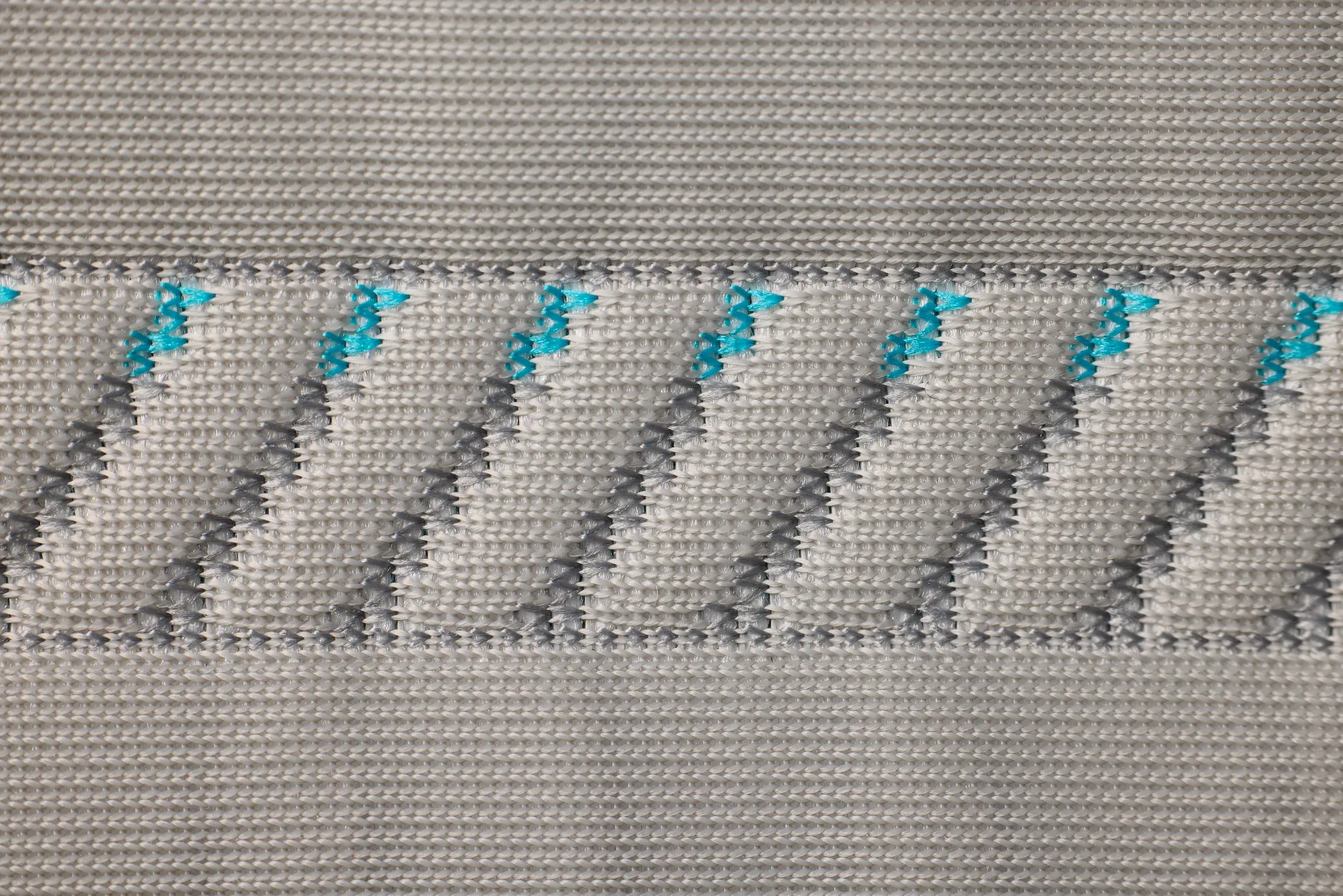 Rest & Renew Performance Pro 13.5" Medium Hybrid Mattress