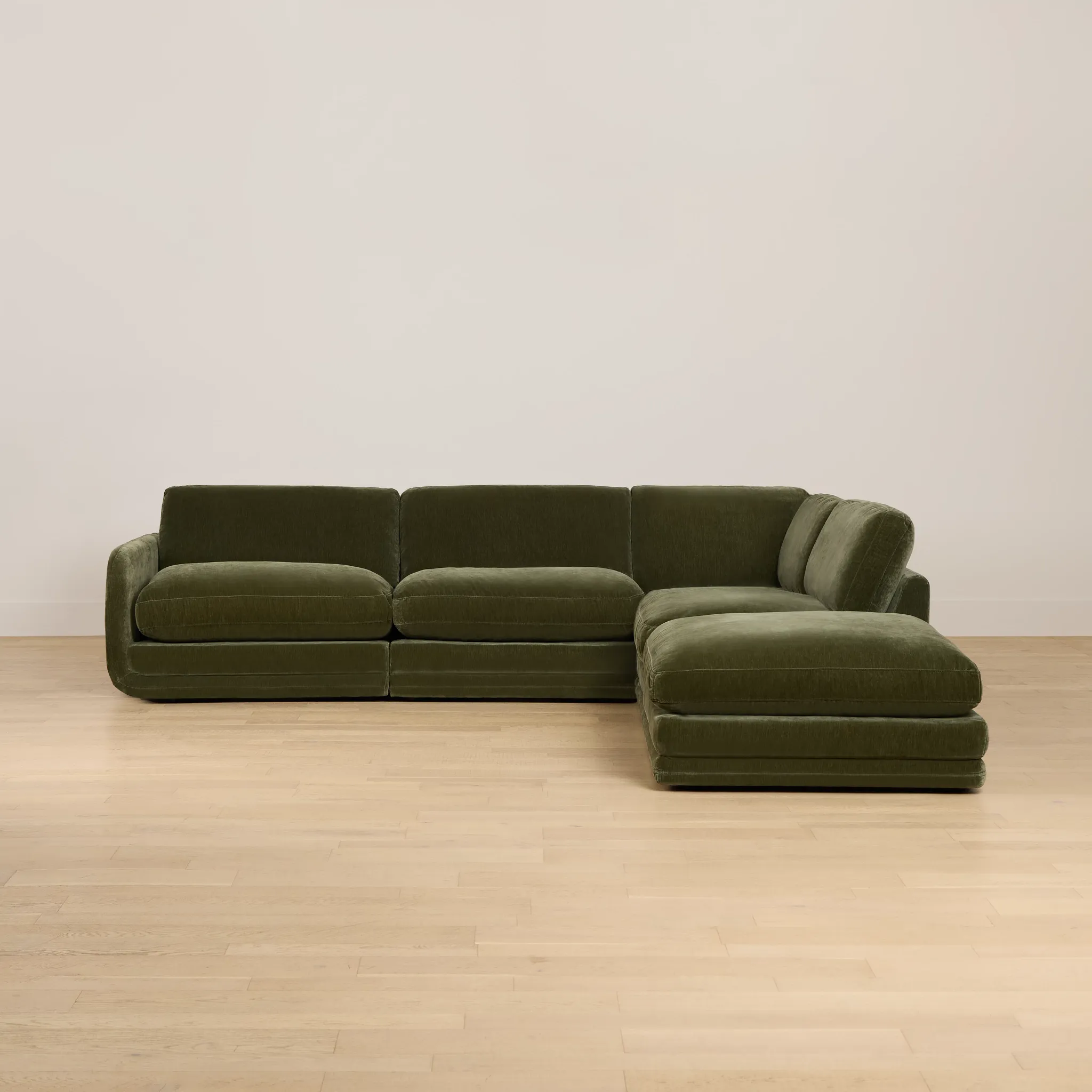 Jules Green Velvet 5-piece Right Facing Bumper Sectional