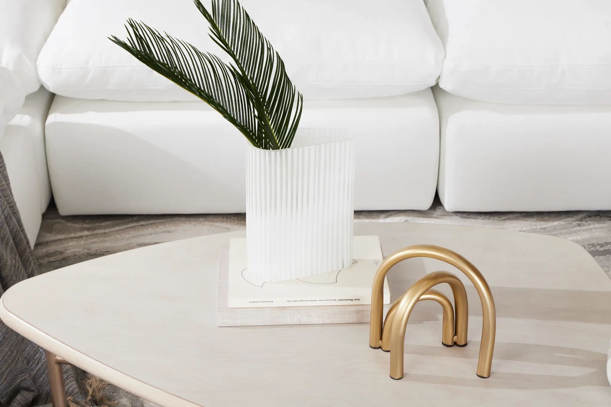 Ricson Gold Metal Tabletop Accessory Ricson Gold Metal Tabletop Accessory