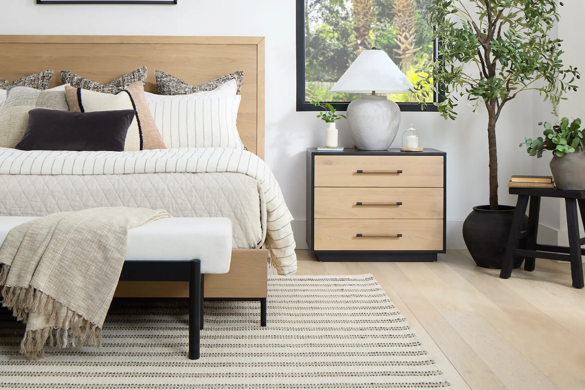 Highland Black 3-drawer Nightstand Highland Black 3-drawer Nightstand