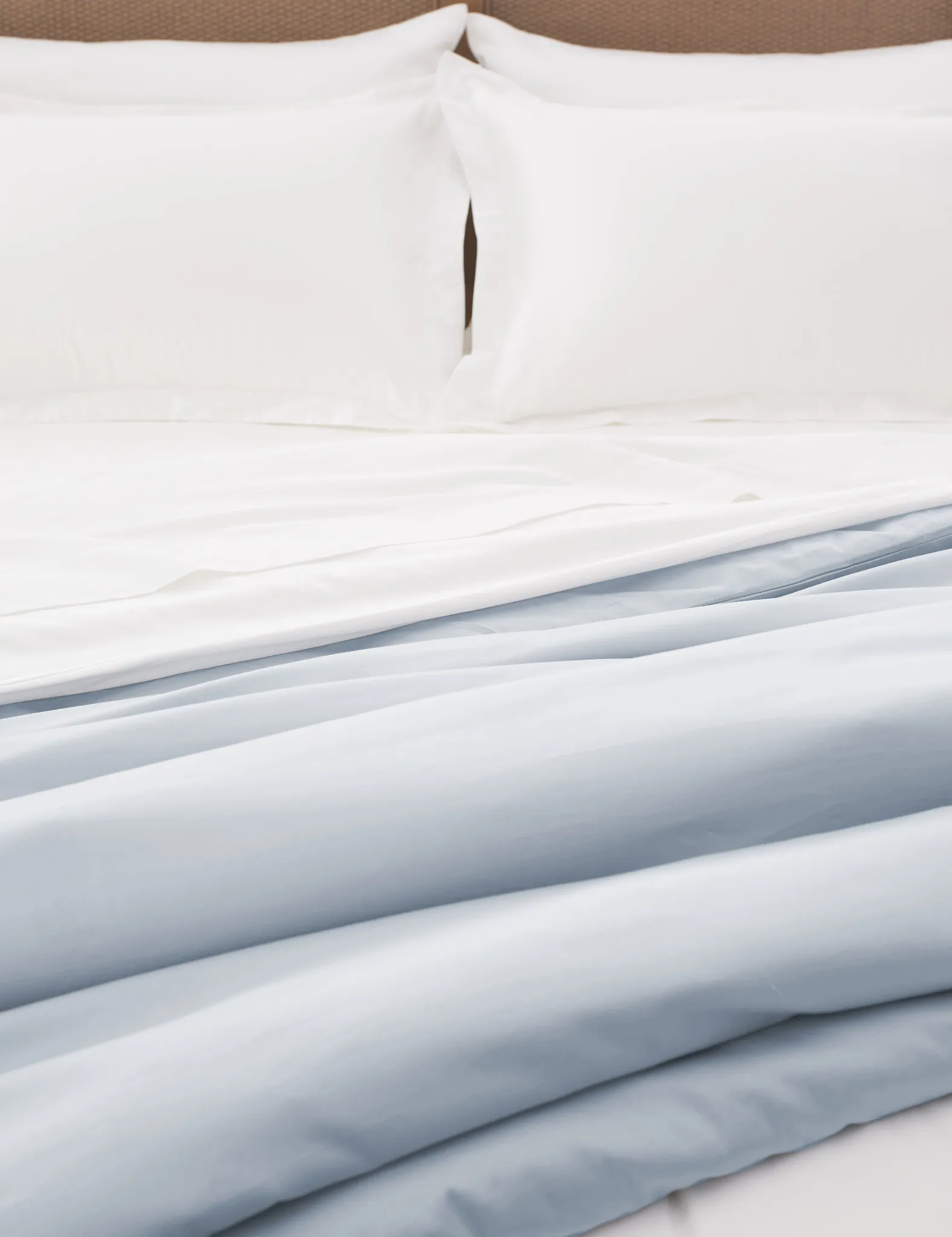 Rest & Renew Cotton Sateen Light Blue 300 Thread Duvet Set