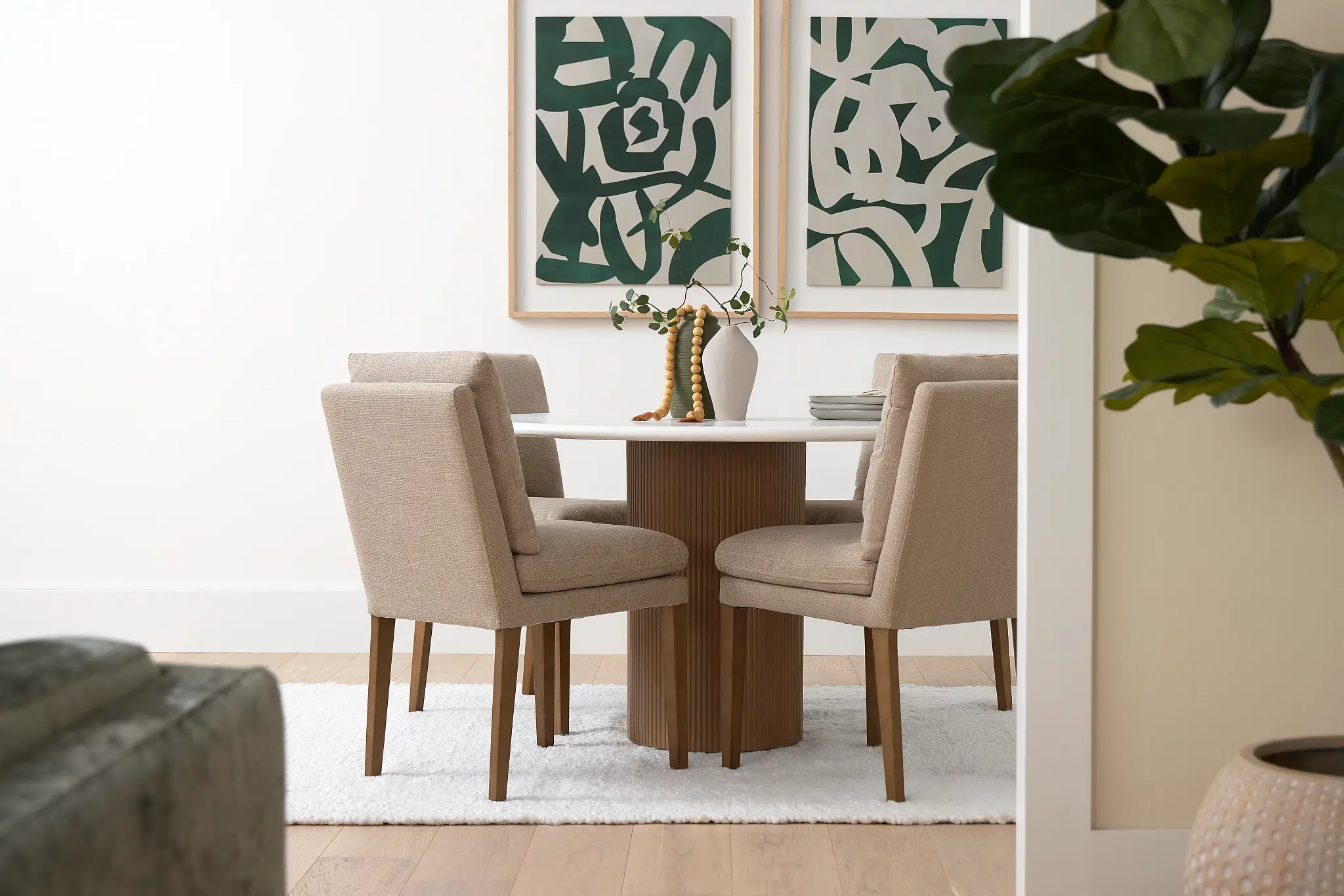 Bryant White Round Table & 4 Upholstered Chairs Bryant White Round Table & 4 Upholstered Chairs