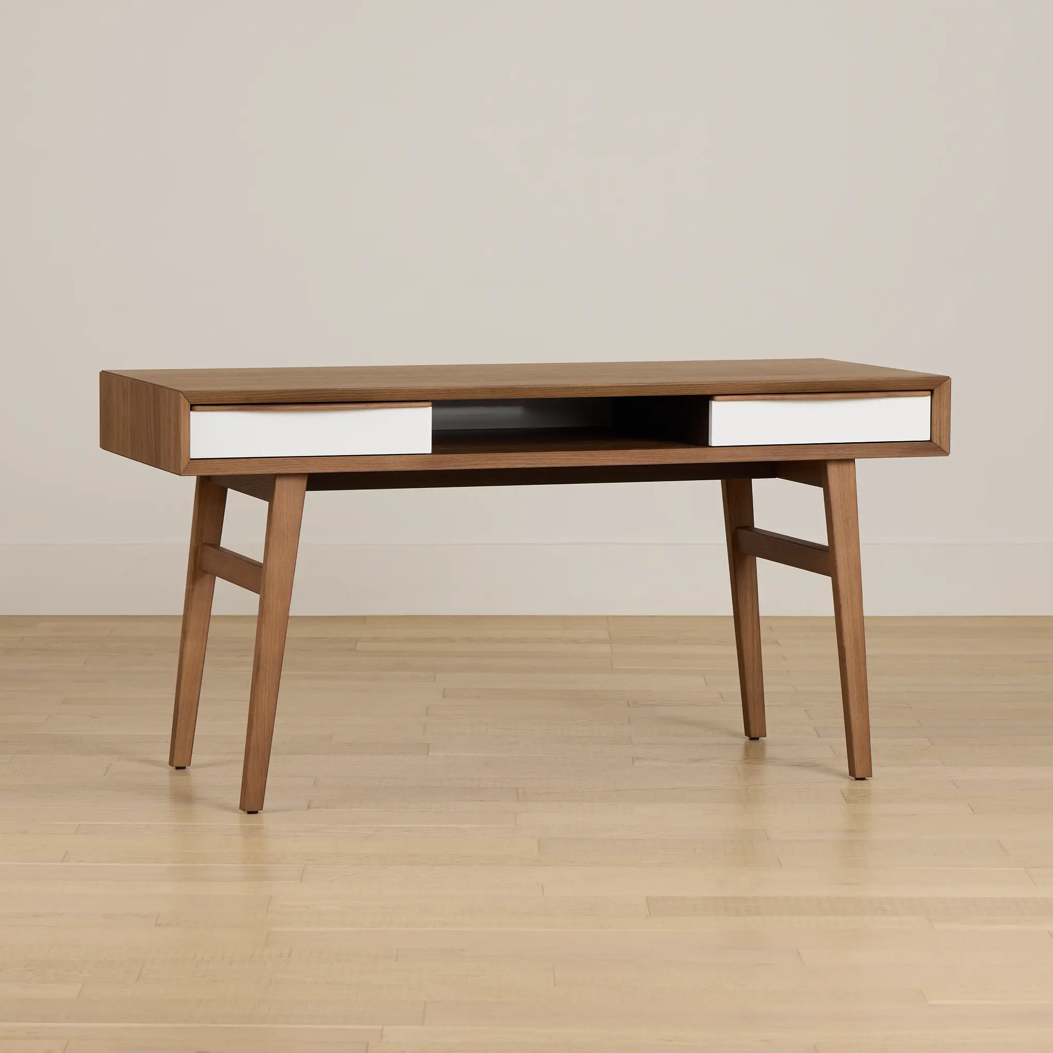 Flynn Mid Tone Desk Flynn Mid Tone Desk