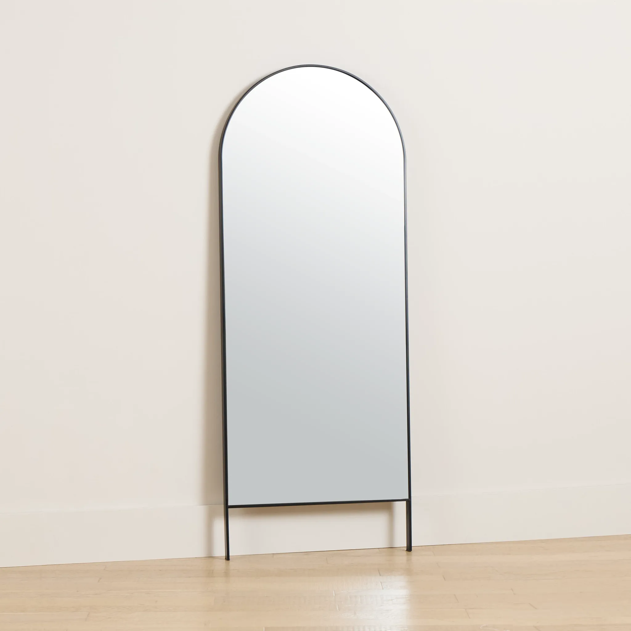 Ibai Black Floor Mirror