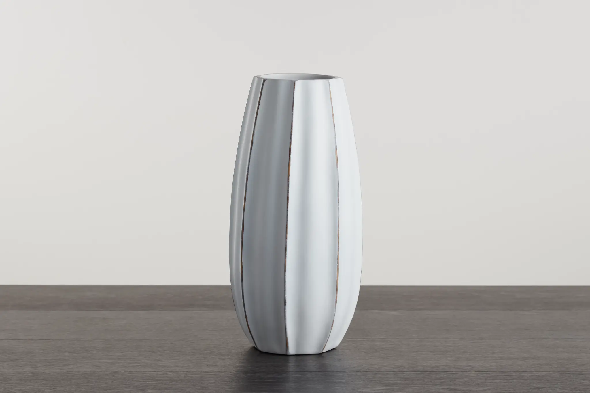Daphne White Vase Daphne White Vase
