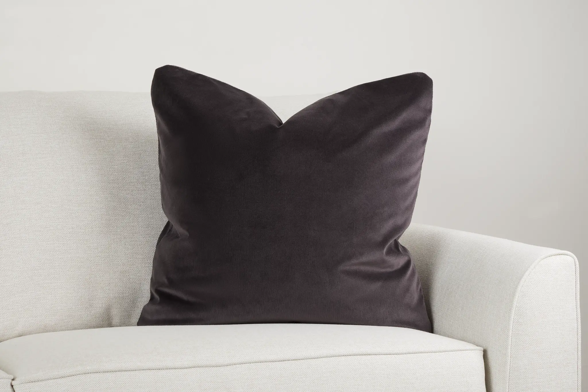 Lauran Black 24" Accent Pillow Lauran Black 24" Accent Pillow