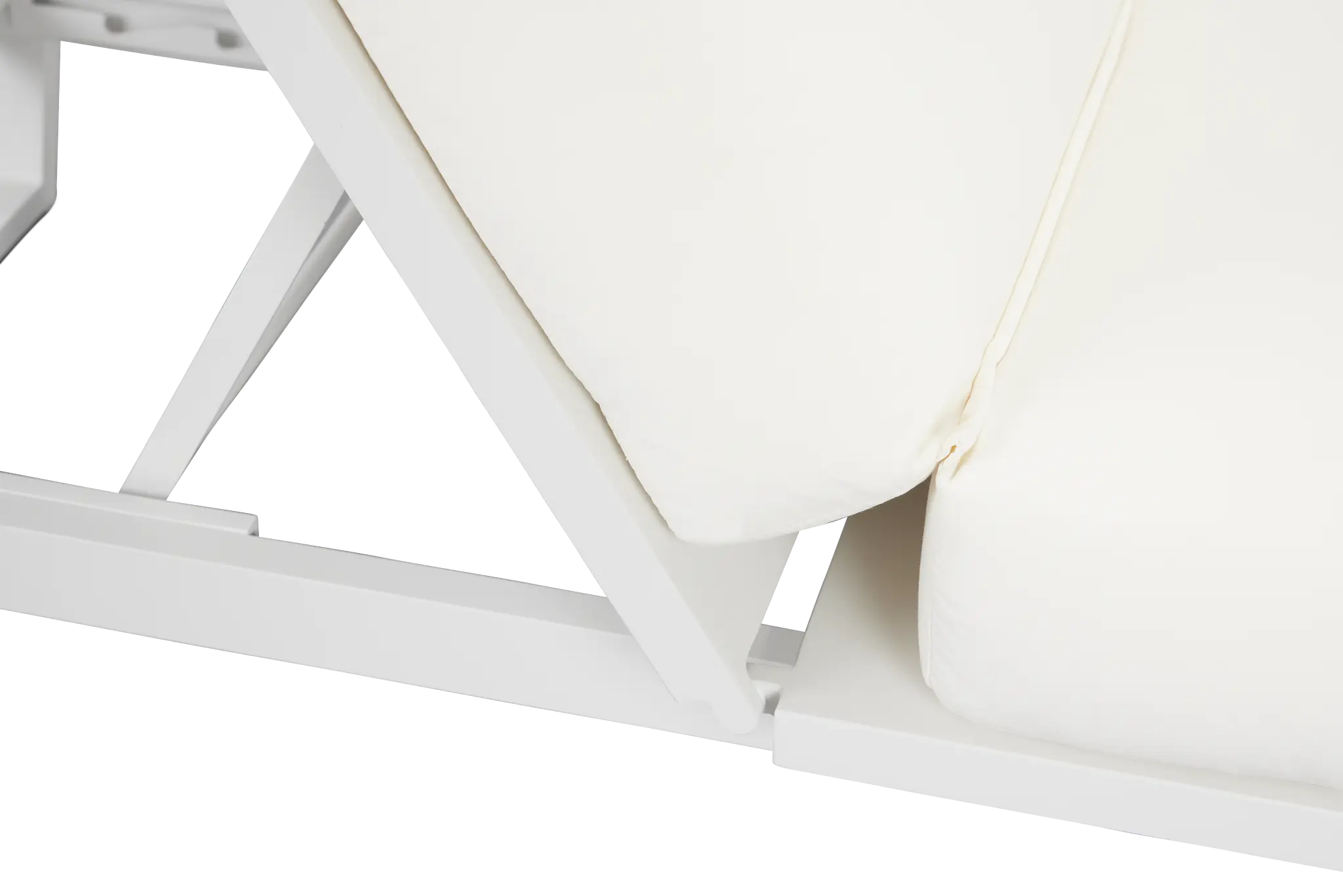 Exuma White Aluminum Cushioned Chaise Exuma White Aluminum Cushioned Chaise