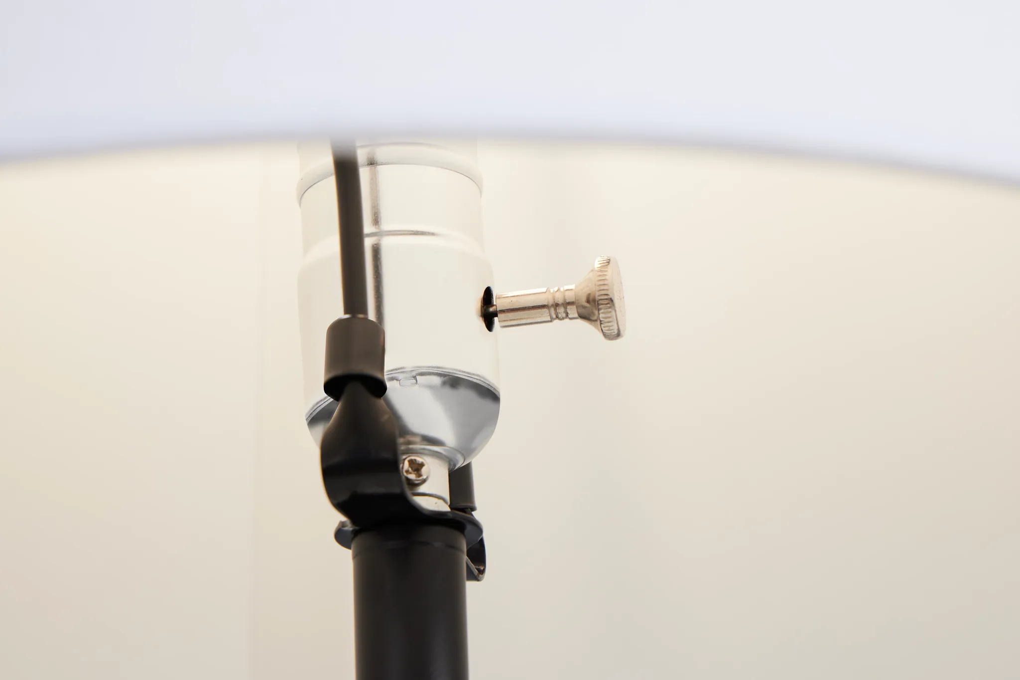 Paiga White Cement Table Lamp