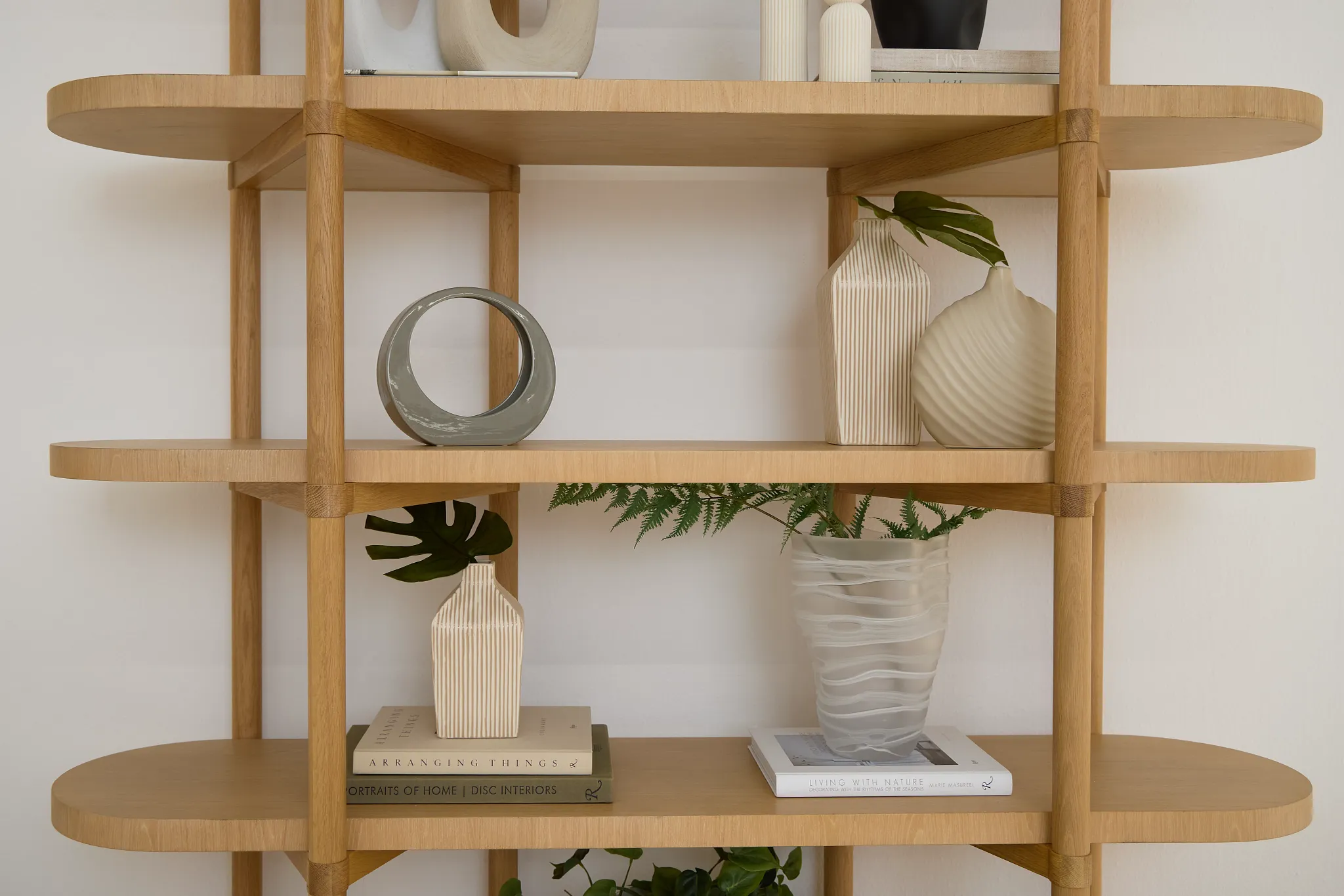 Liny Ivory Medium Vase