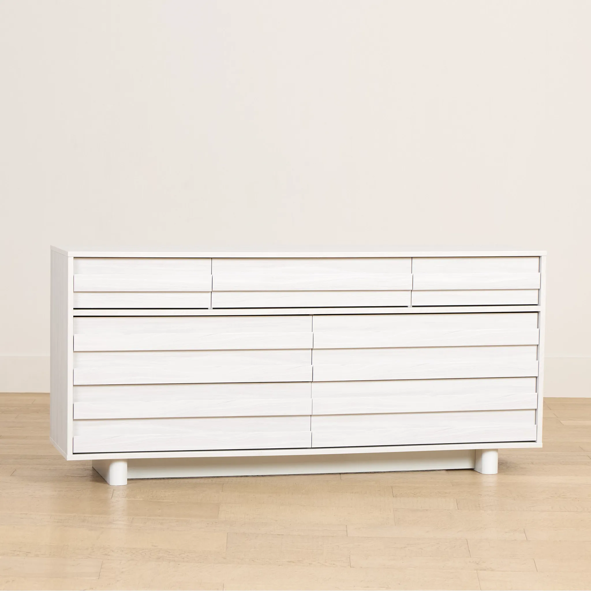 Everett White 7-drawer Dresser
