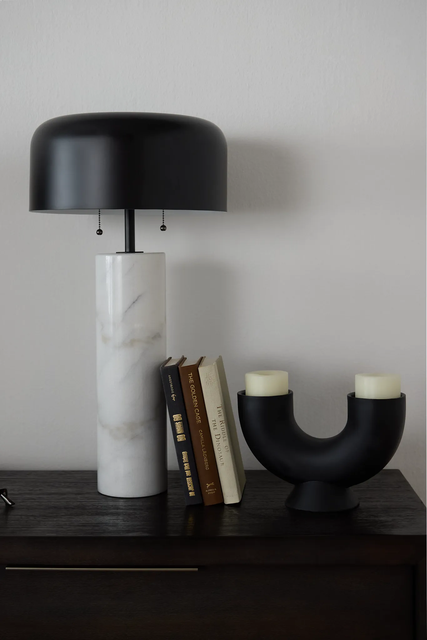 Bova Black Metal Table Lamp