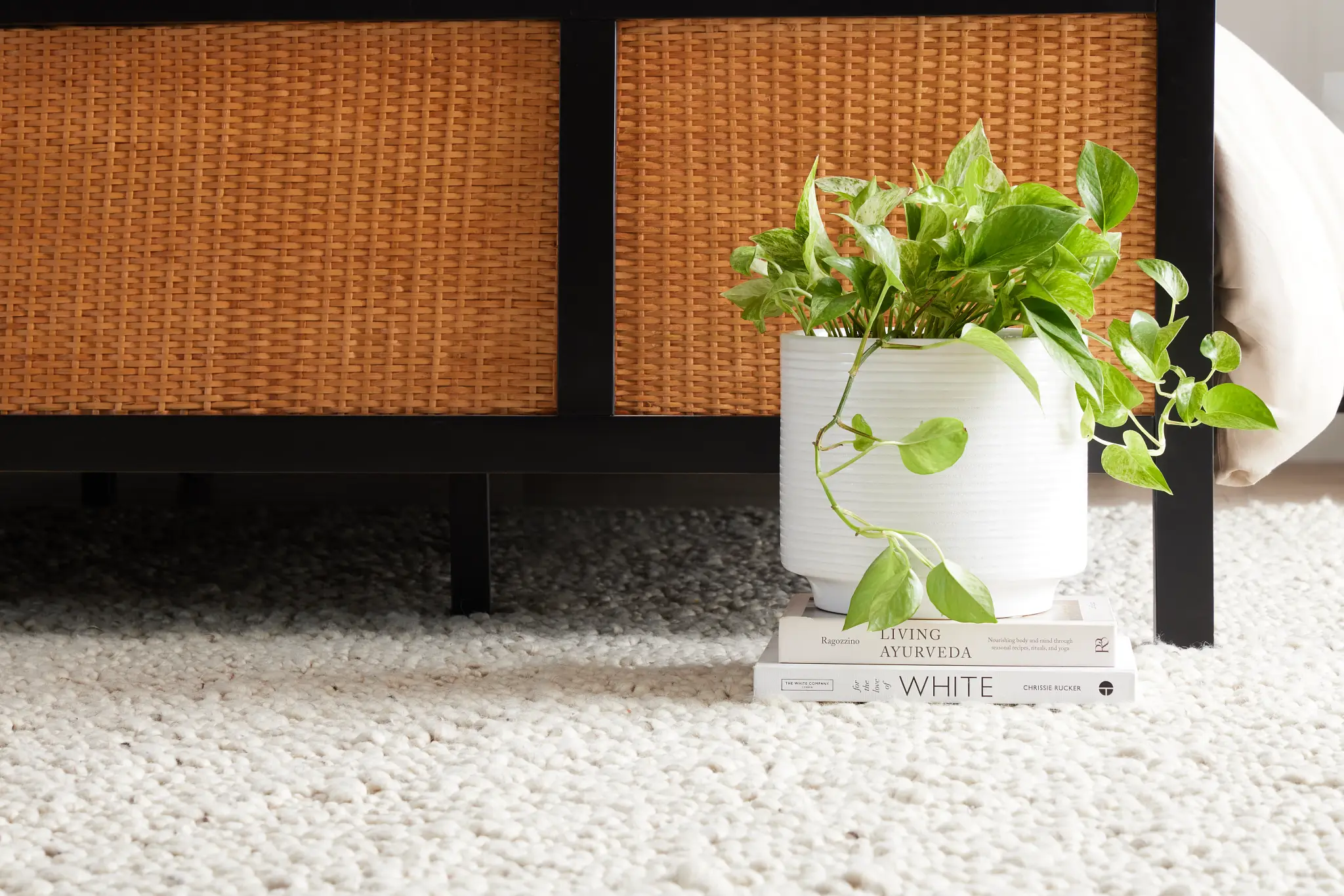 Sadie White Set Of 2 Planter Sadie White Set Of 2 Planter