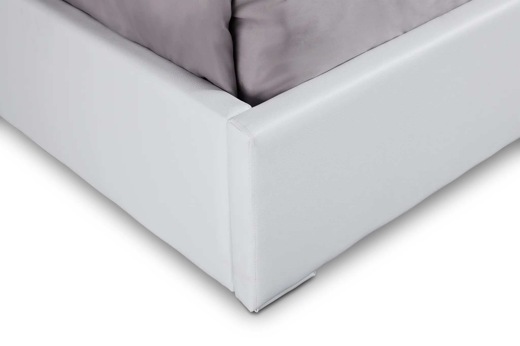 Doral White Uph Spread Bed