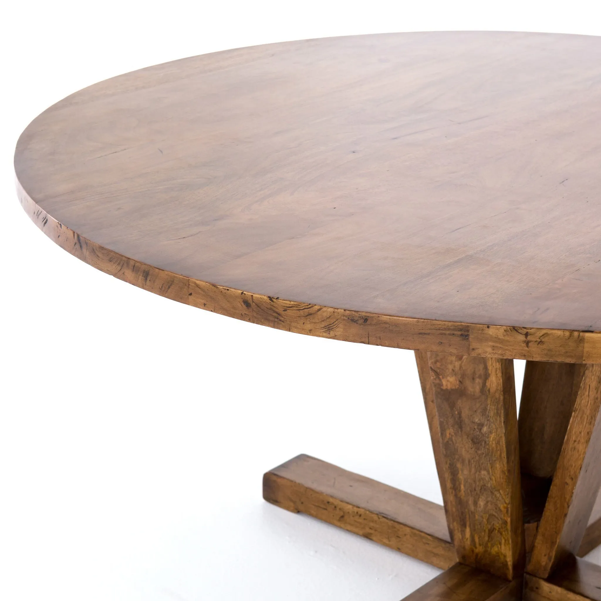 Curt Mid Tone Round Table