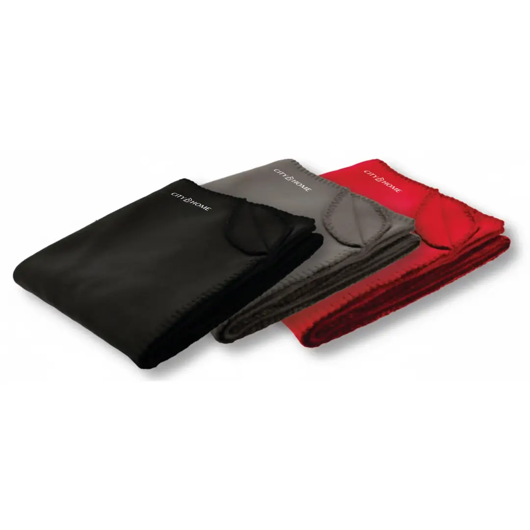 CITY HOME Red Fleece Blanket CITY HOME Red Fleece Blanket