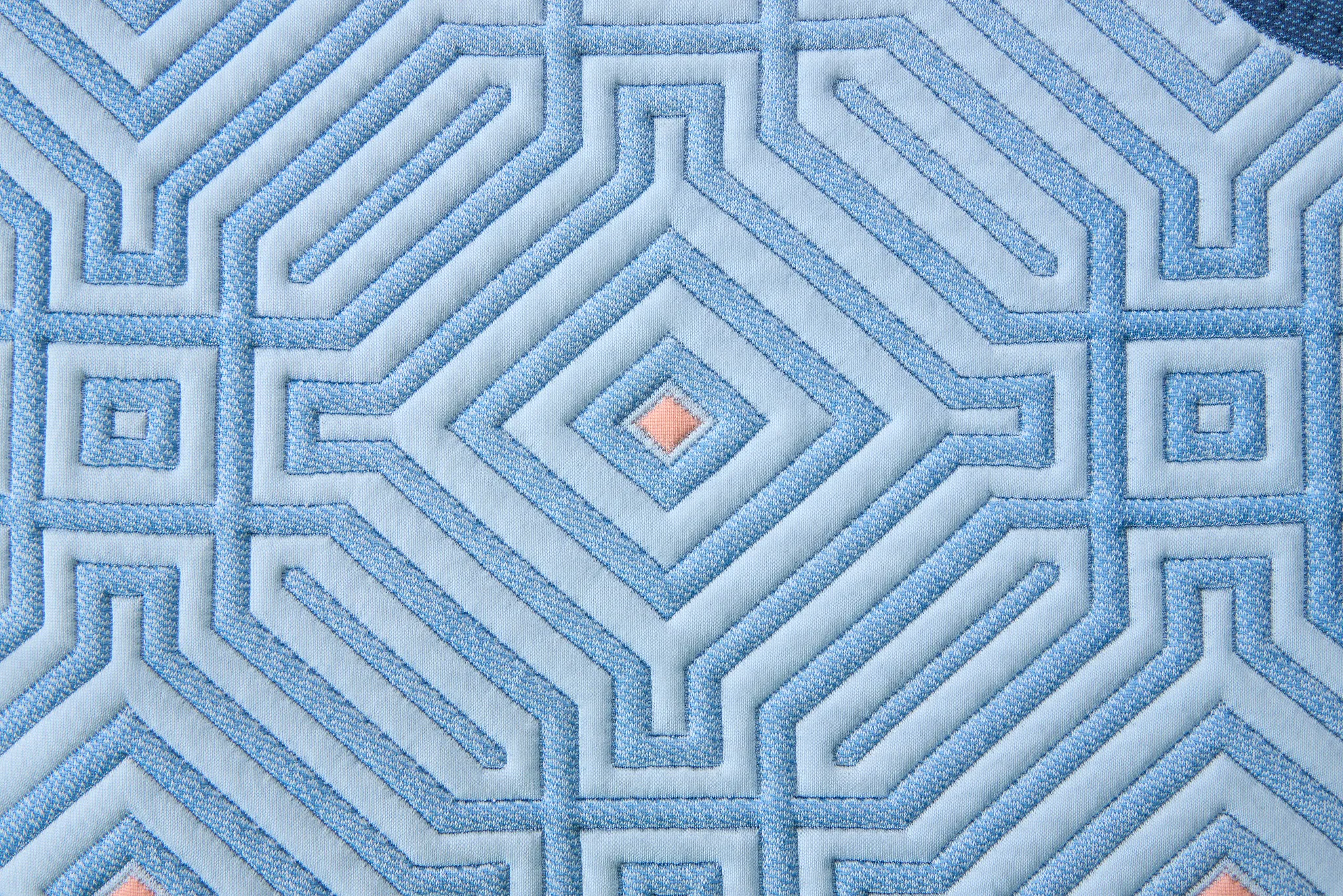 Stearns & Foster Lux Estate Elite Soft Hybrid 14" Soft Low-profile Mattress Set