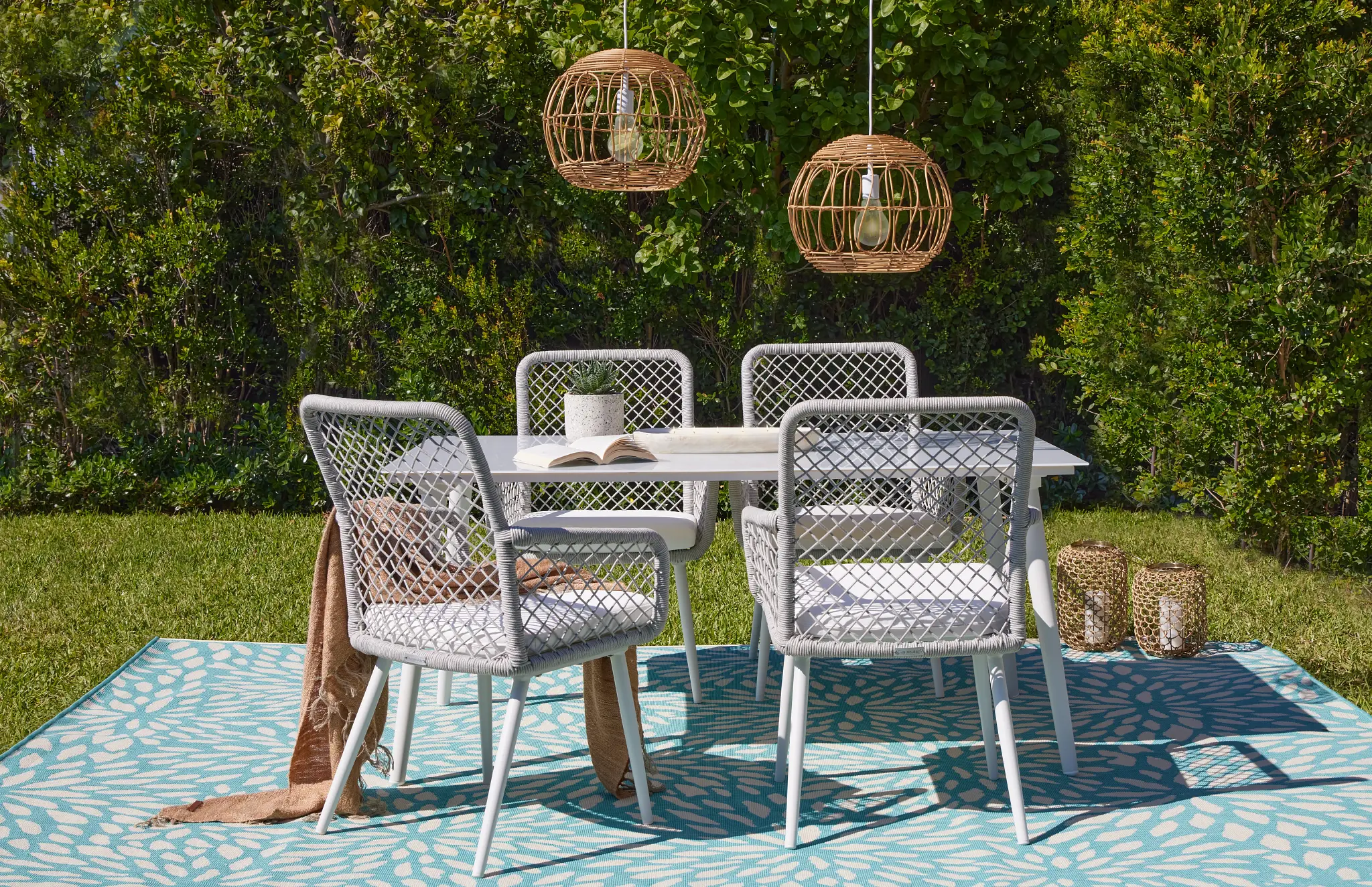 What is Sustainable Furniture? A Guide to Eco-Friendly Living Spaces